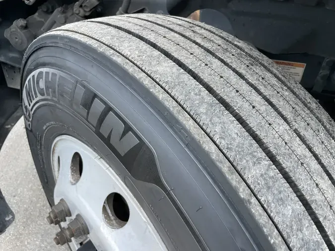 2021 FREIGHTLINER CASCADIA CA126