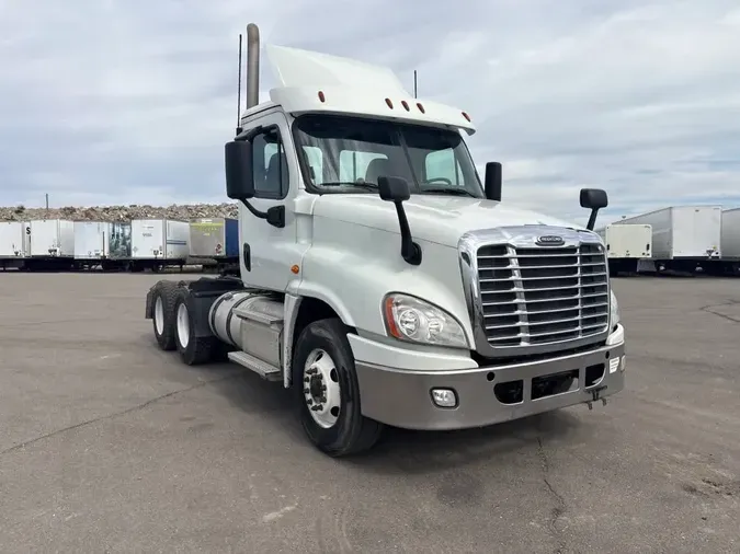 2020 FREIGHTLINER/MERCEDES CASCADIA 125