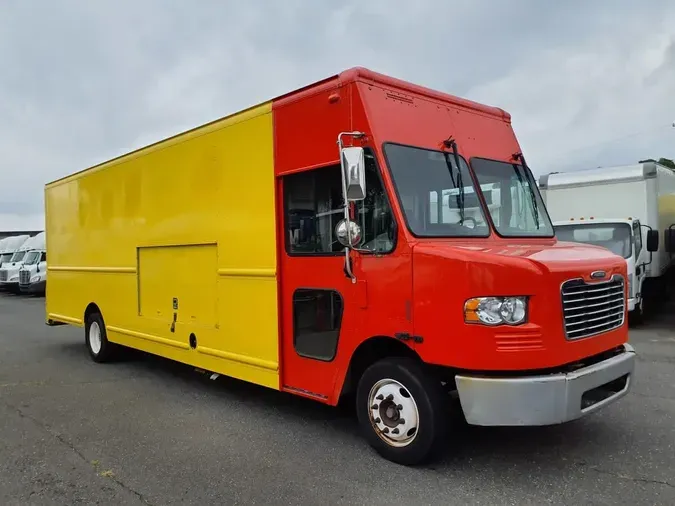 2016 FRTLR CUSTOM CHASSIS CORP MT55