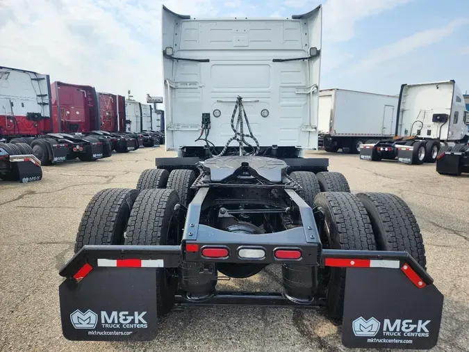 2019 VOLVO VNL64T740