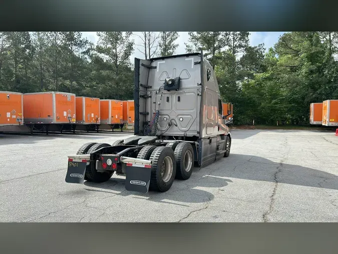 2021 Freightliner Cascadia