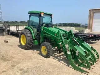 2015 John Deere 4052R
