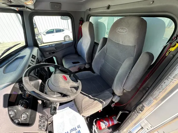 2020 Peterbilt 337