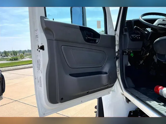 2021 INT MV607