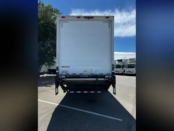 2018 FREIGHTLINER M2 106