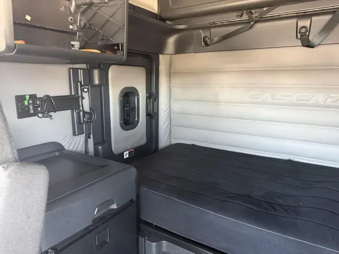 2021 Freightliner Cascadia