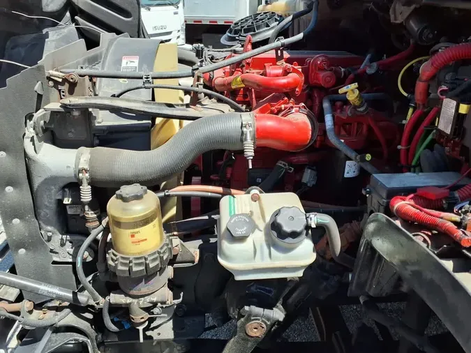2018 FREIGHTLINER M2 106