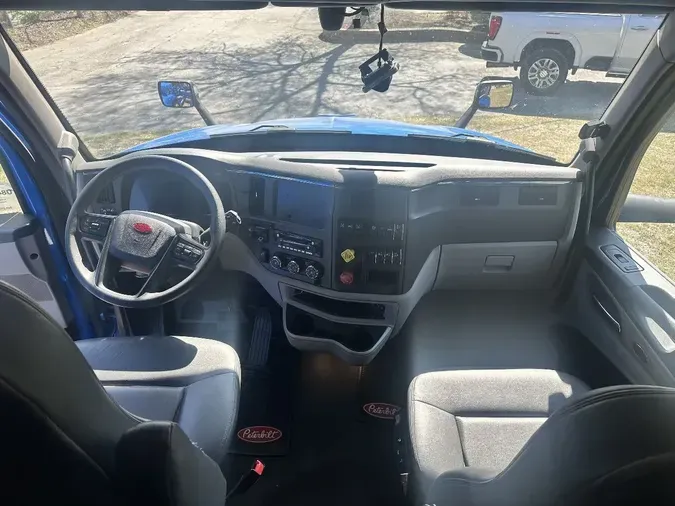 2023 PETERBILT 579