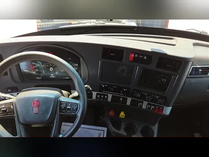 2022 KENWORTH T680