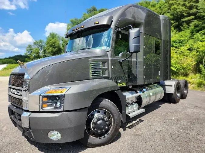 2018 MACK Anthem7305529f80e518b30f36413183bcf8b7