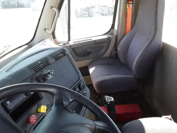 2019 FREIGHTLINER/MERCEDES CASCADIA 1137305ae6caeff745dc8b2e06417cf2428