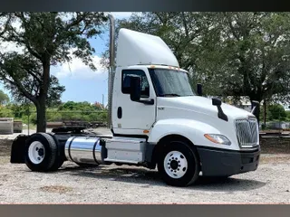2021 INT LT625 4x2