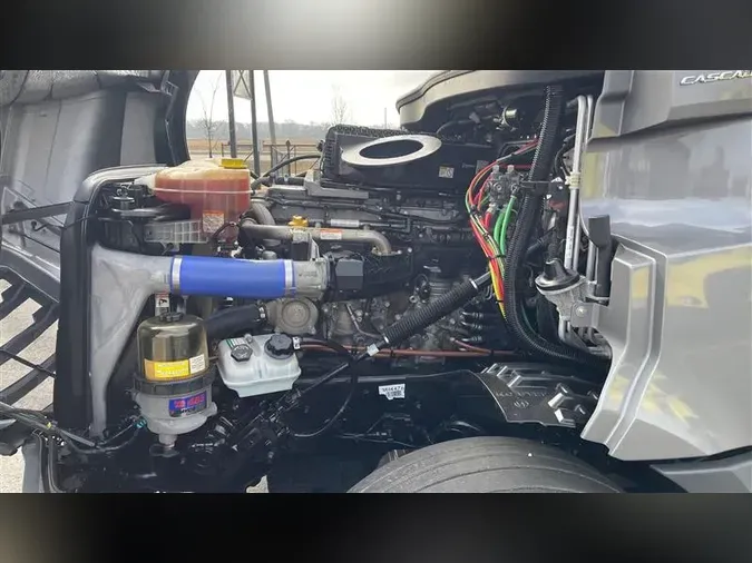 2021 FREIGHTLINER CA126