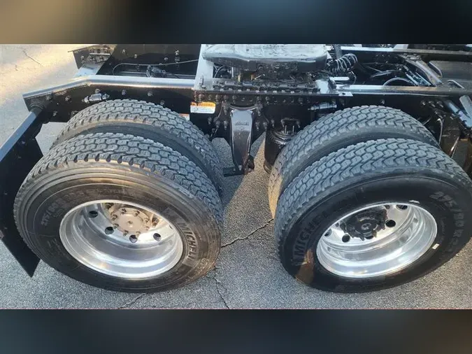 2021 FREIGHTLINER CA126