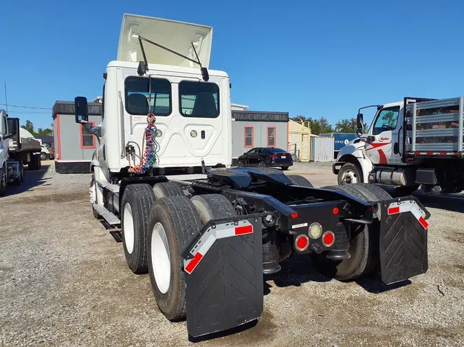 2018 FREIGHTLINER/MERCEDES CASCADIA 125