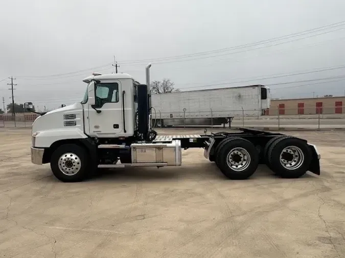 2025 MACK AN64T