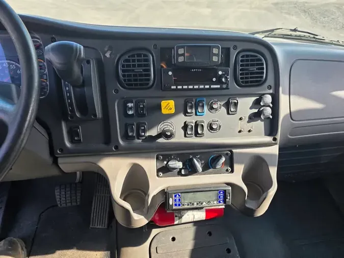 2019 FREIGHTLINER/MERCEDES M2 10673118a127c7ec3217544a4d0cd3d0331
