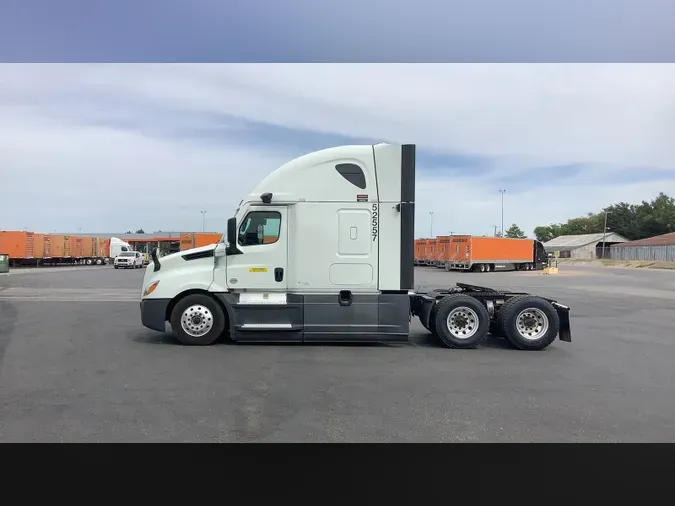 2022 Freightliner Cascadia 126
