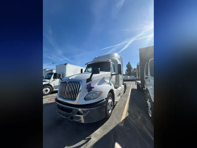 2020 NAVISTAR INTERNATIONAL LT625 SLPR CAB73145a5a43f5c96d63418b4919d61ff3