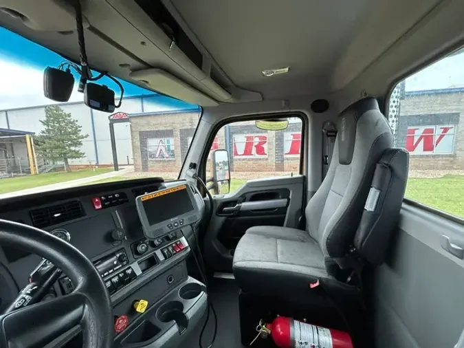 2022 KENWORTH T680