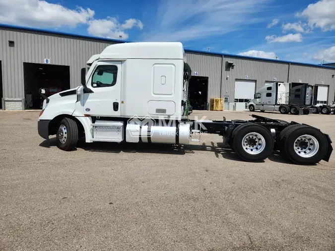 2022 FREIGHTLINER Cascadia 126