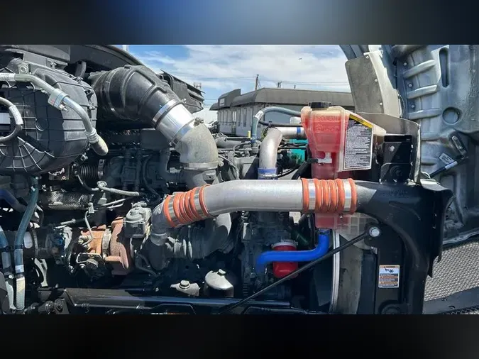 2022 KENWORTH T880