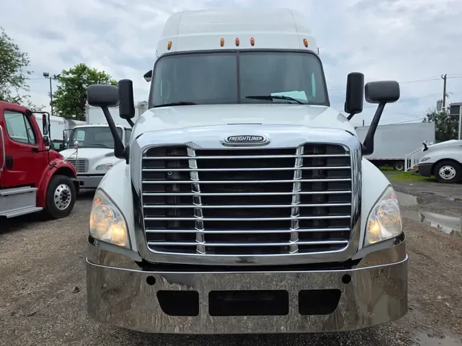 2018 FREIGHTLINER CASCADIA 125
