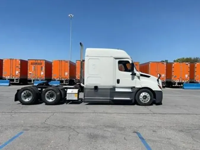 2020 Freightliner Cascadia