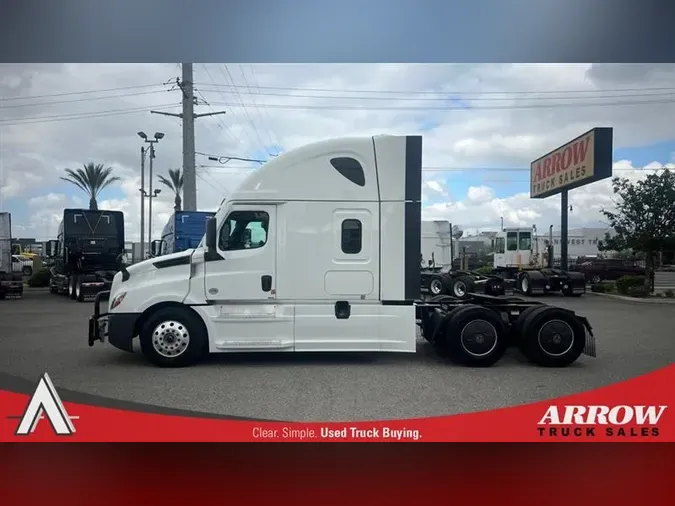 2023 FREIGHTLINER CA126