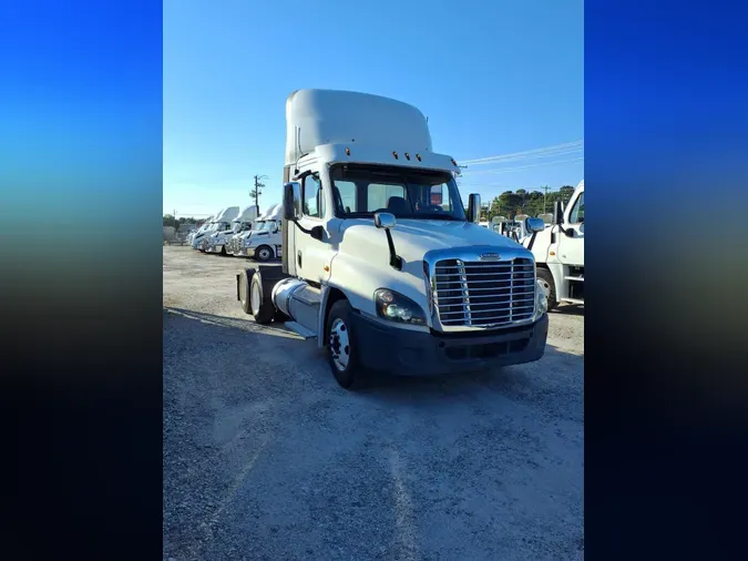 2020 FREIGHTLINER/MERCEDES CASCADIA 125732c1c7b00d710f3dbe70b6c3298d745