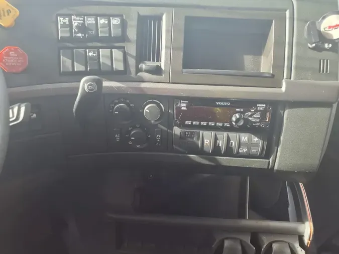 2020 VOLVO VNL64T-760732c8f34e73b58c2a1833f19c39a62ed