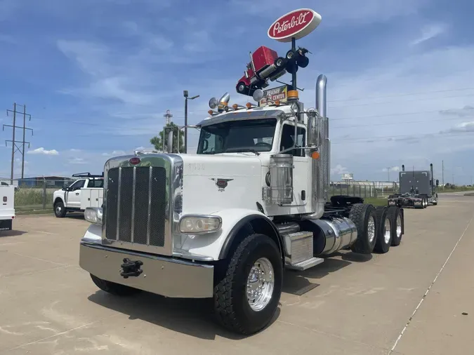 2020 Peterbilt 389