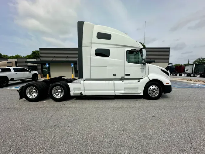 2024 Volvo VNL64T760