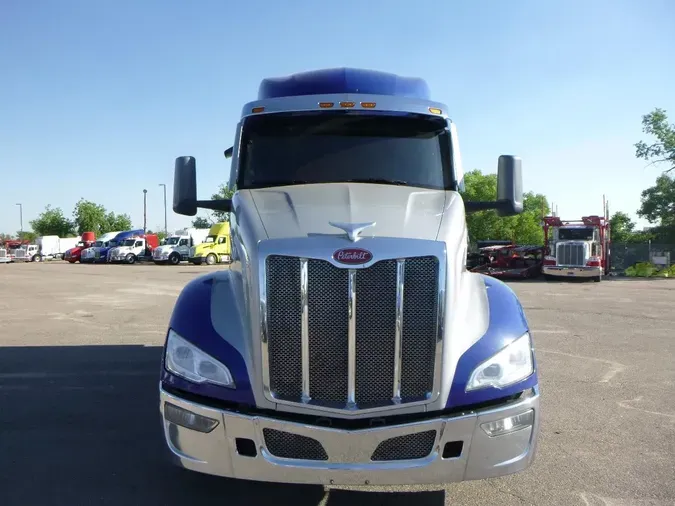 2022 Peterbilt 579733a301e96fe9c54aca2796c308f9638