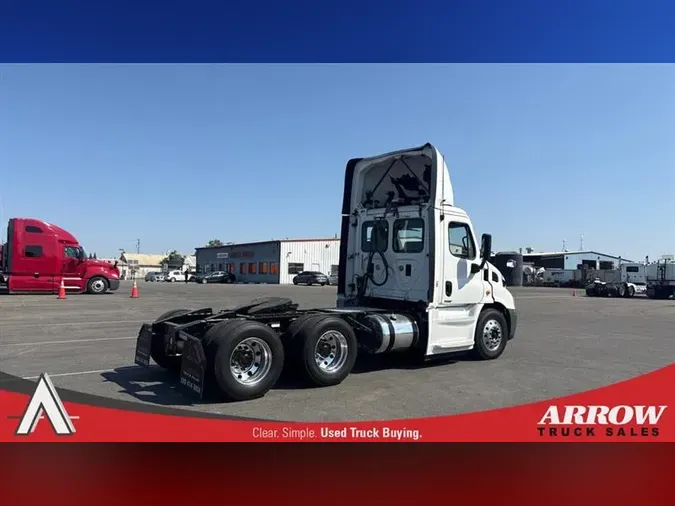 2016 FREIGHTLINER CASCADIA