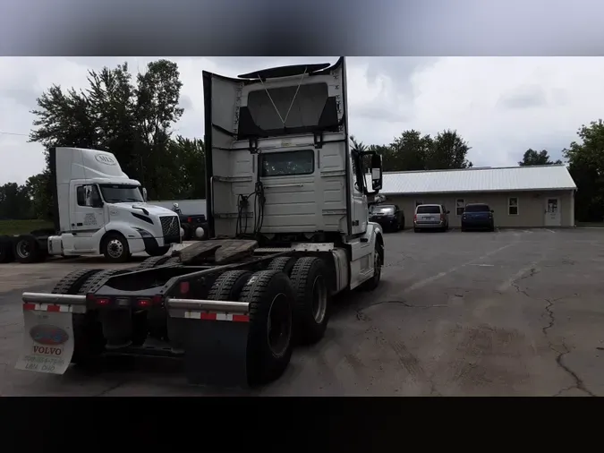 2018 Volvo VNL300