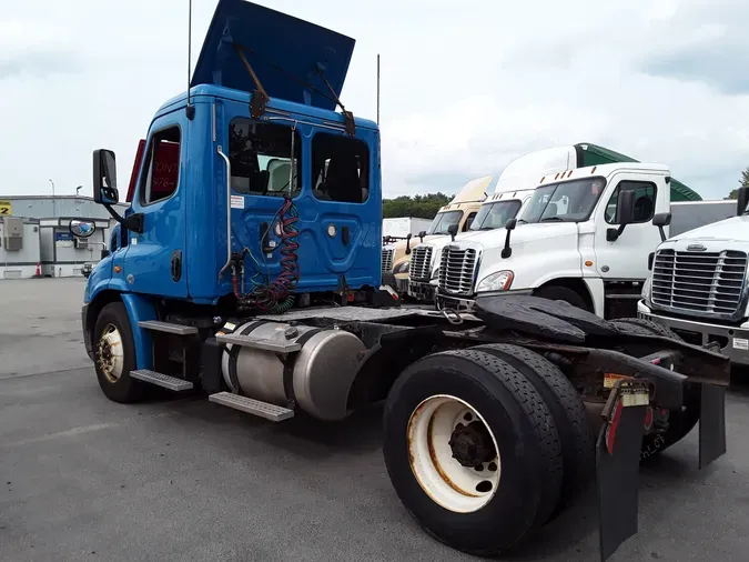 2018 FREIGHTLINER/MERCEDES CASCADIA 113