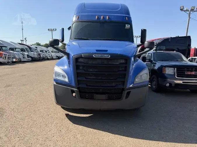 2019 FREIGHTLINER CASCADIA 126