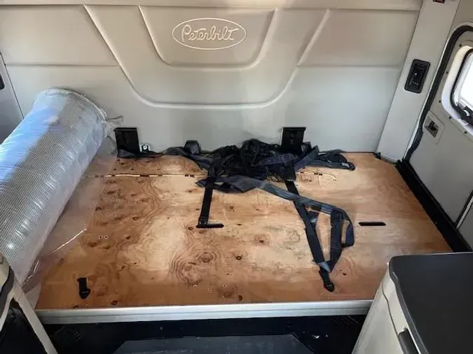 2021 Peterbilt 579