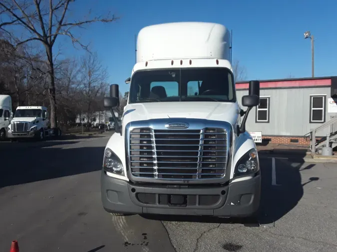 2020 FREIGHTLINER/MERCEDES CASCADIA 125