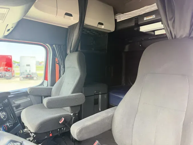 2023 Freightliner Cascadia