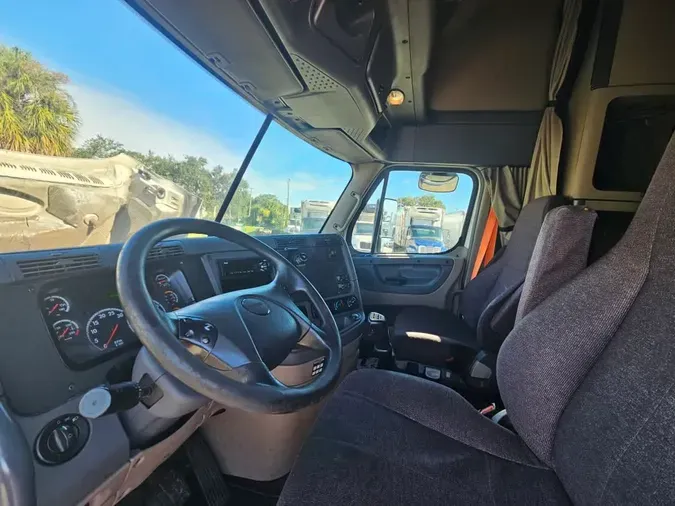 2018 FREIGHTLINER CASCADIA 125