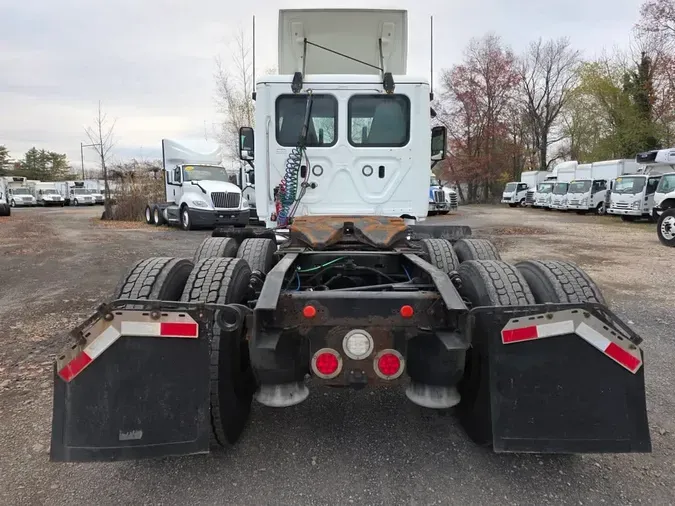 2019 FREIGHTLINER/MERCEDES CASCADIA 125734d9bbbbb6abaf3e93a15132f84bb87