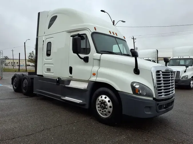 2020 FREIGHTLINER/MERCEDES CASCADIA 125734e249db2e1b2839045304a1ecc5a8d