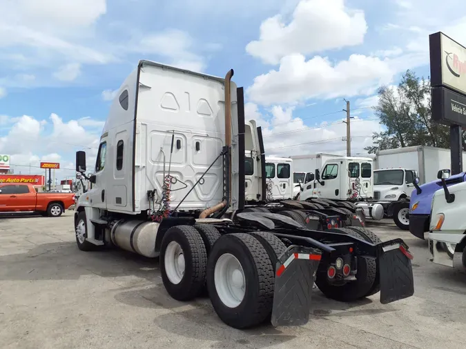 2019 FREIGHTLINER/MERCEDES CASCADIA 125