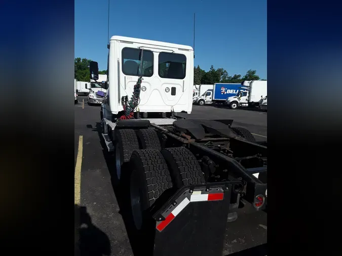 2016 FREIGHTLINER/MERCEDES CASCADIA 125