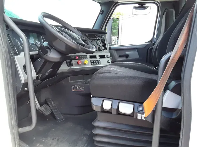 2020 FREIGHTLINER/MERCEDES NEW CASCADIA 116