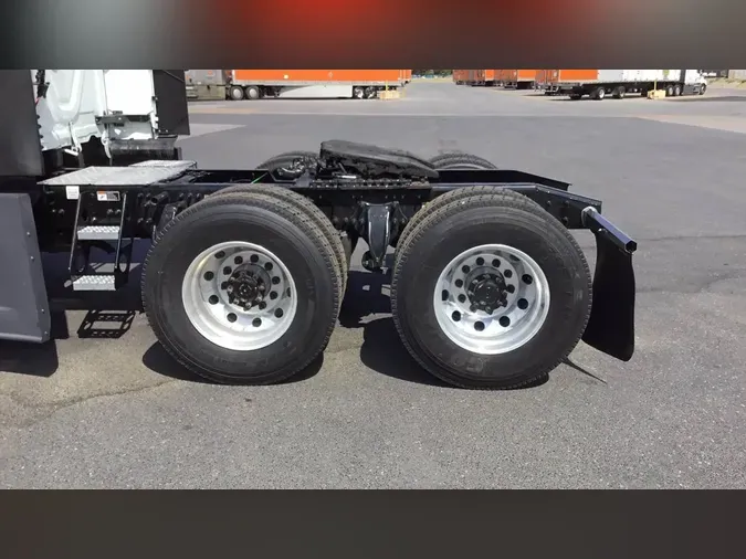 2023 Freightliner Cascadia 126