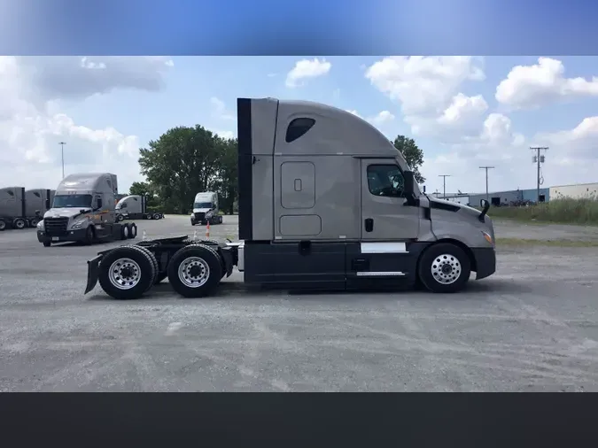 2024 Freightliner Cascadia 126