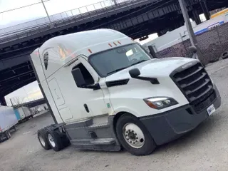 2020 FREIGHTLINER T12664ST